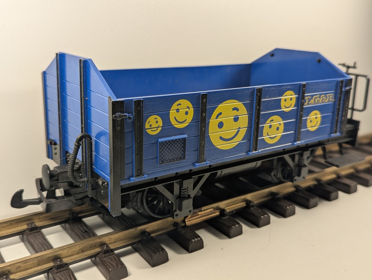 LGB 94306 G Gauge Smiley Face Gondola