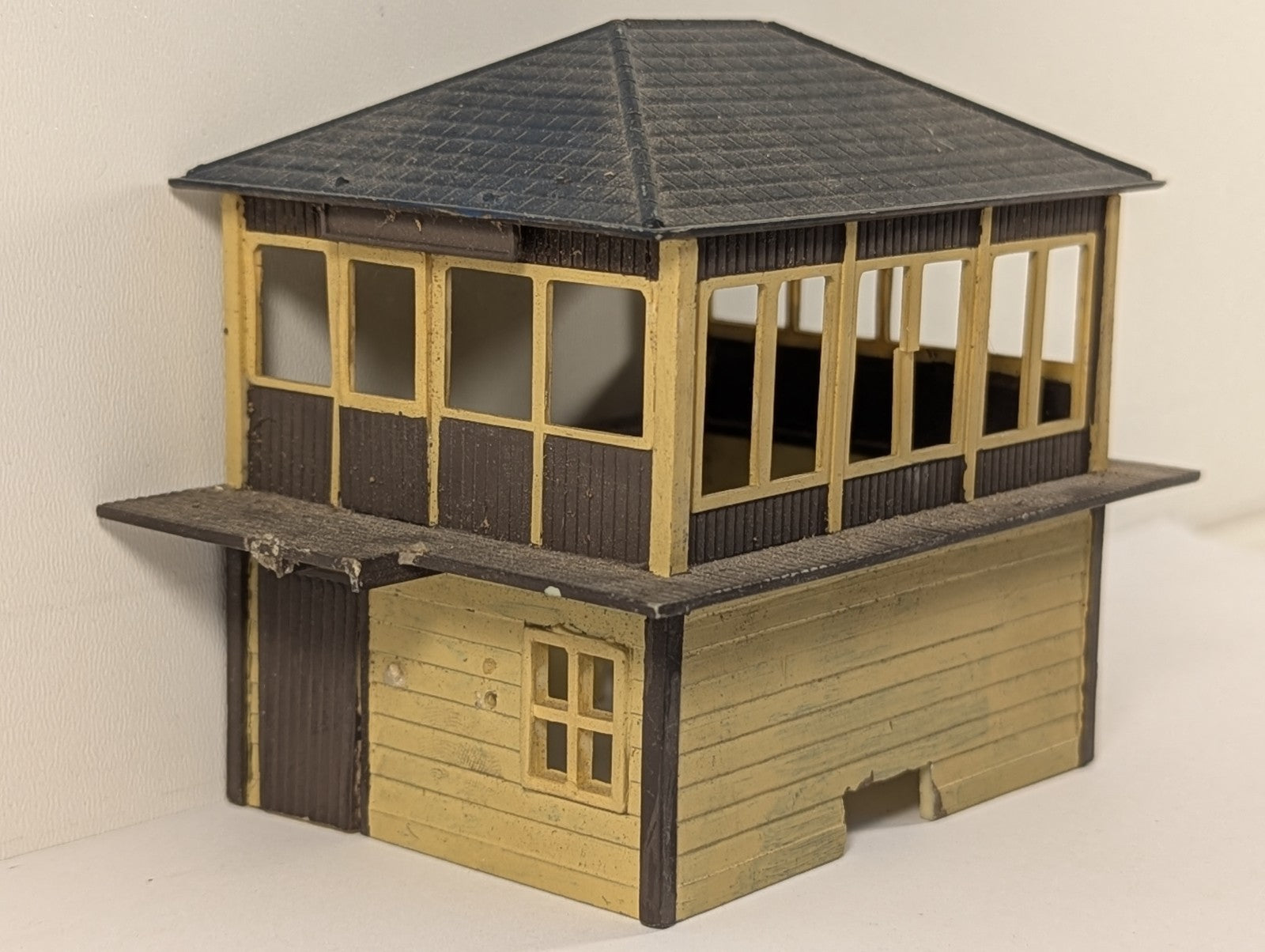 Hornby OO Gauge Settle & Carlisle Signal Box