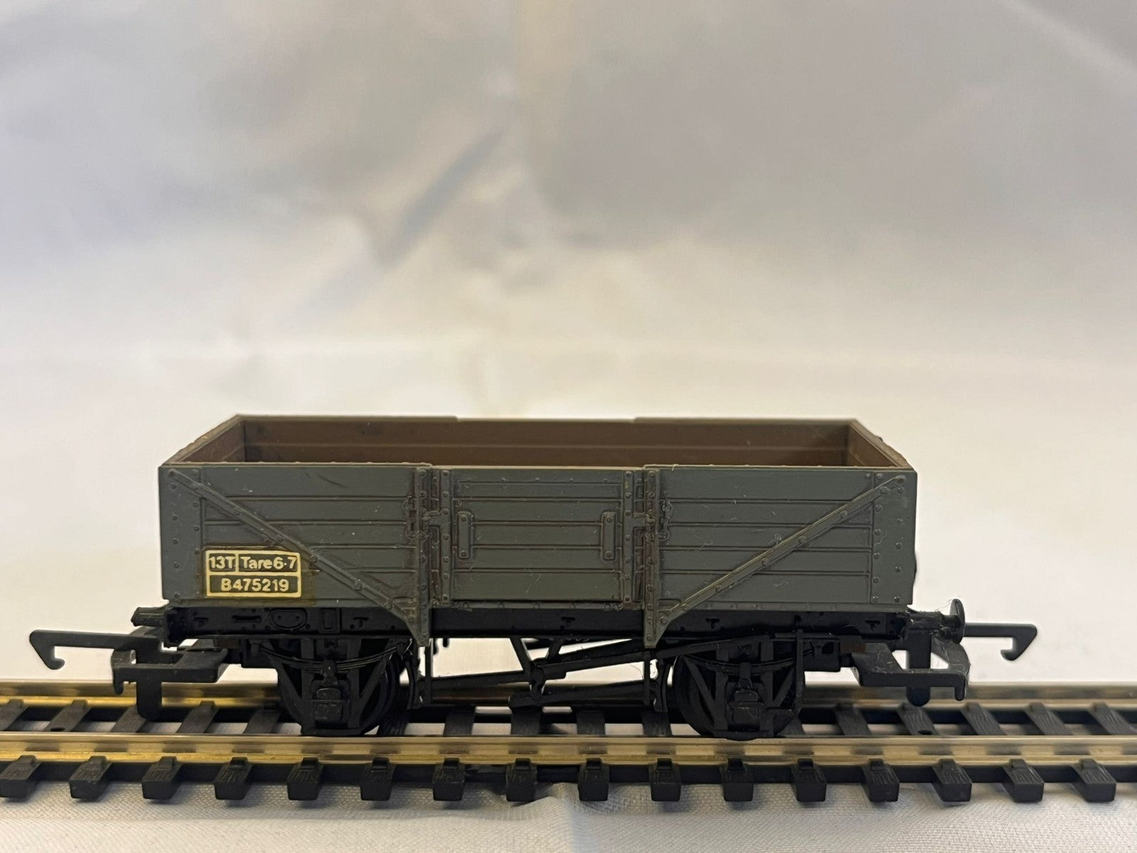 Peco OO Gauge 7 Plank Open Wagon Kit Built