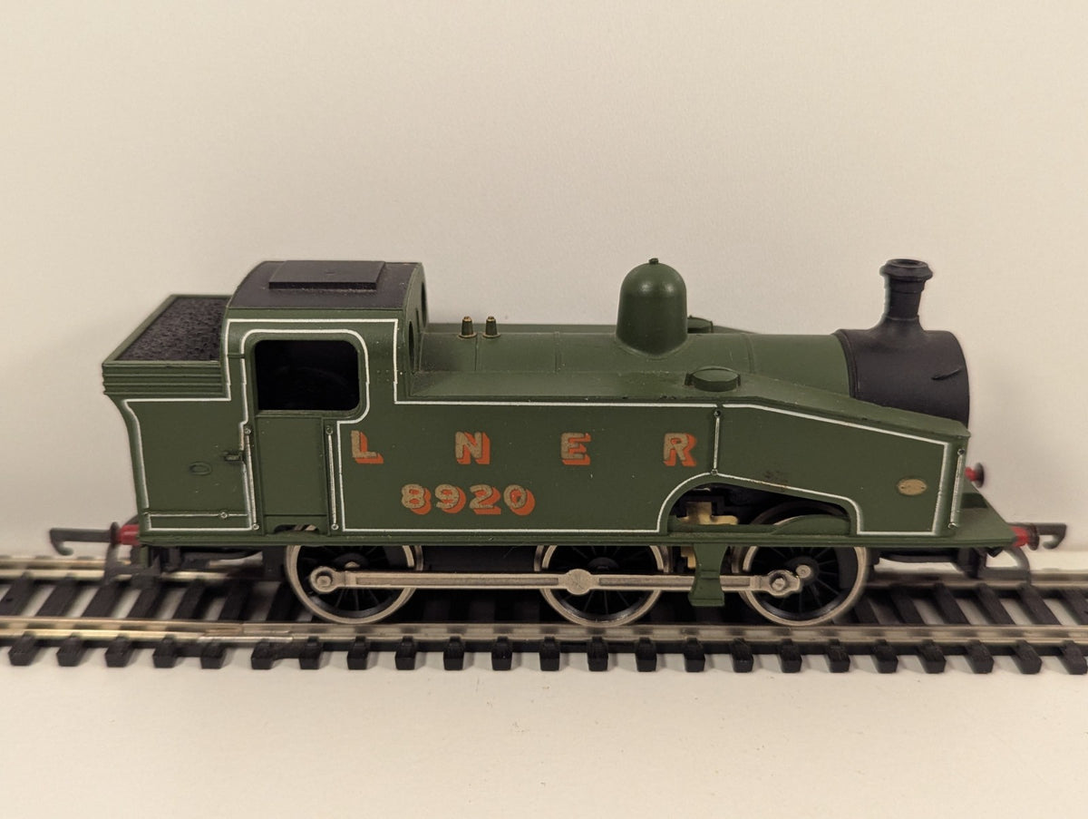 Lima LNER Class J50 0-6-0T No. 8920 – LNER Green – Body Loose