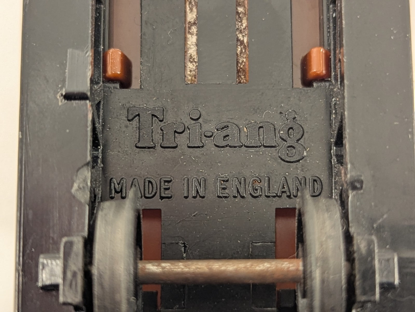Tri-ang R016 BR 20 Ton Standard Brake Van Brown