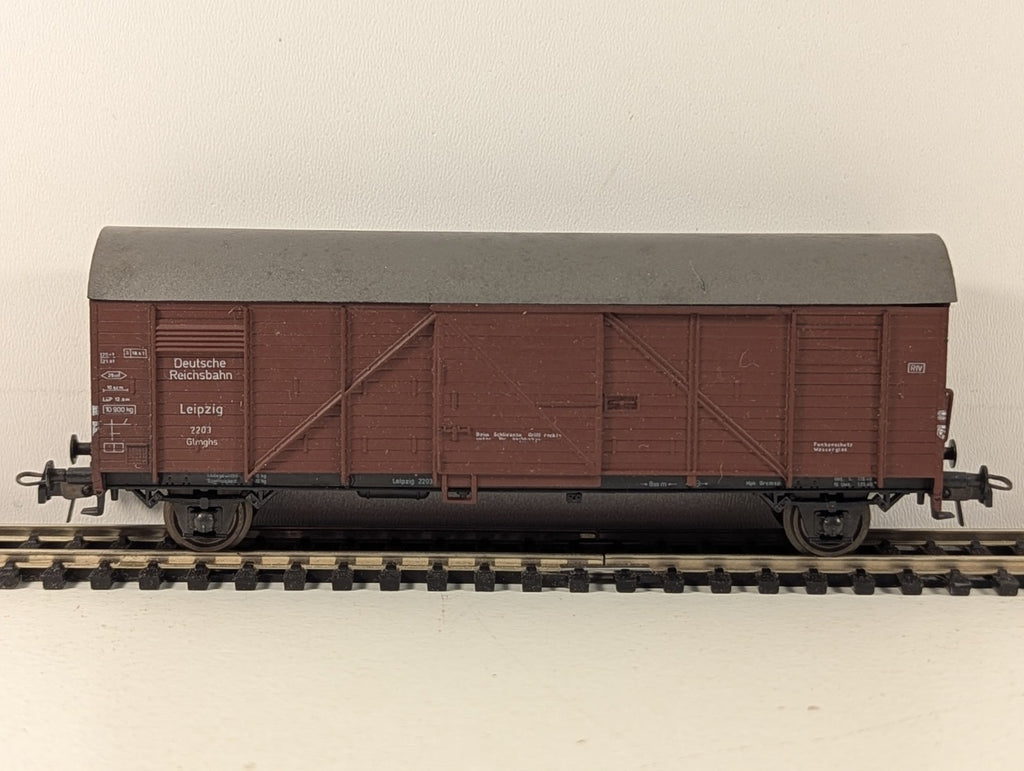 Roco Deutsche Bundesbahn Covered Goods Wagon Brown