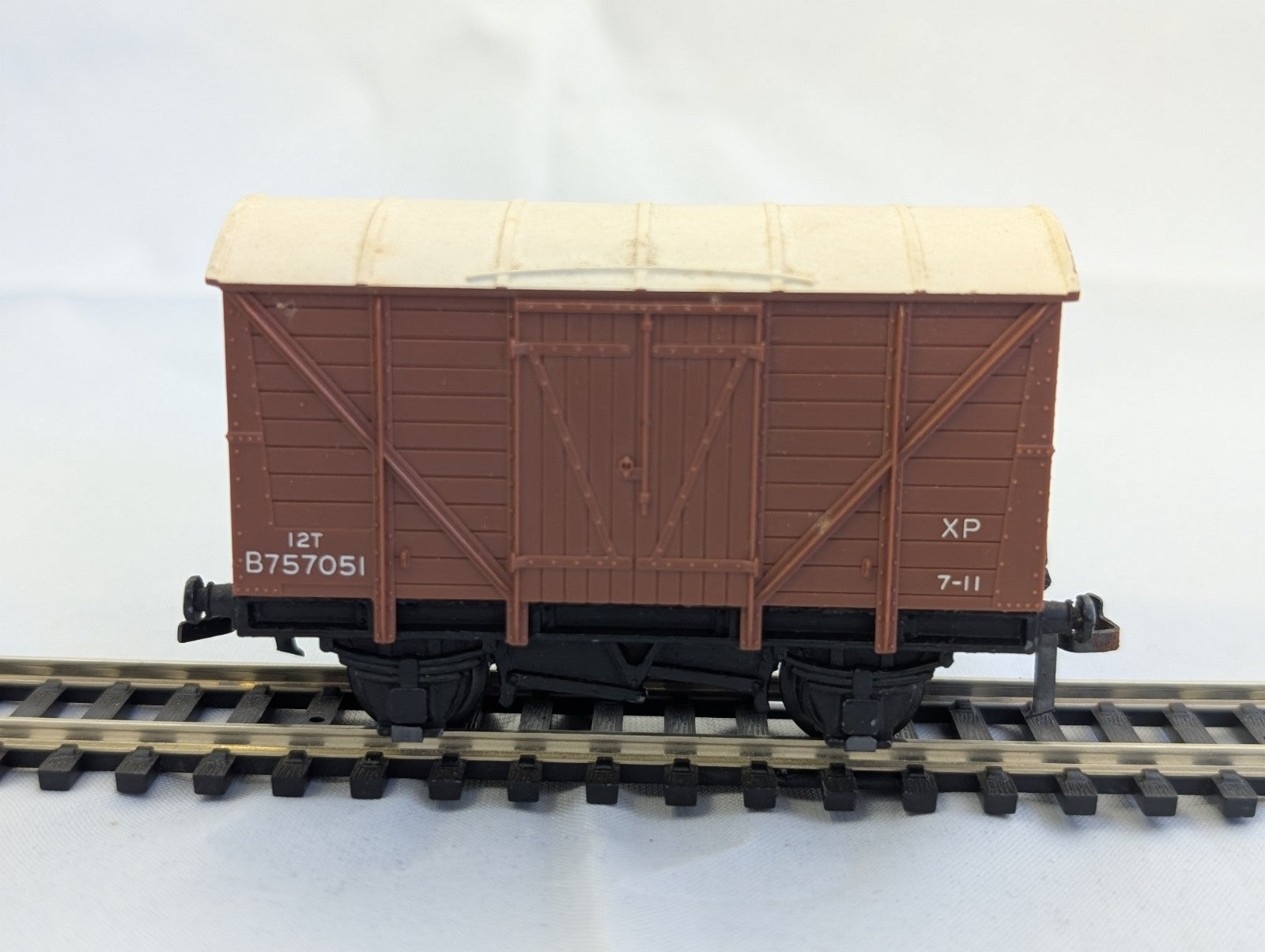 Hornby Dublo 12 Ton Ventilated Van