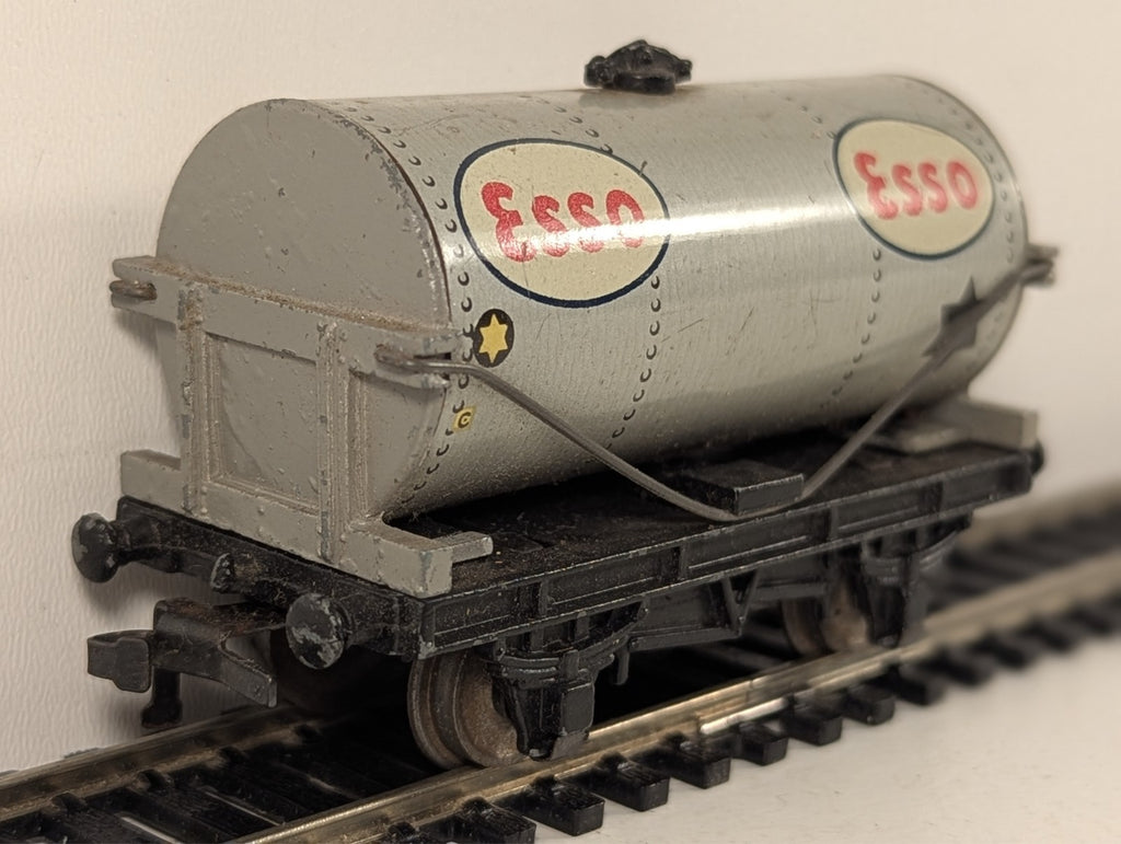 Hornby-Dublo Esso Tank Wagon OO Gauge - Boxed