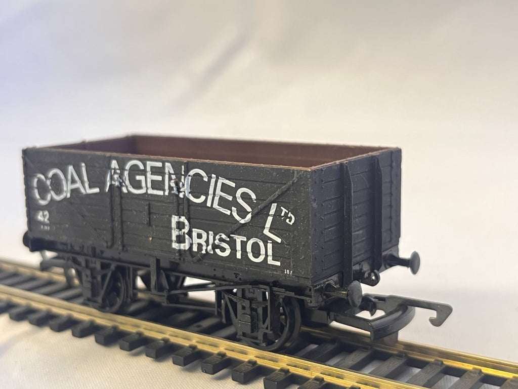 Dapol B181 OO Gauge Coal Agencies Bristol 7 Plank Wagon