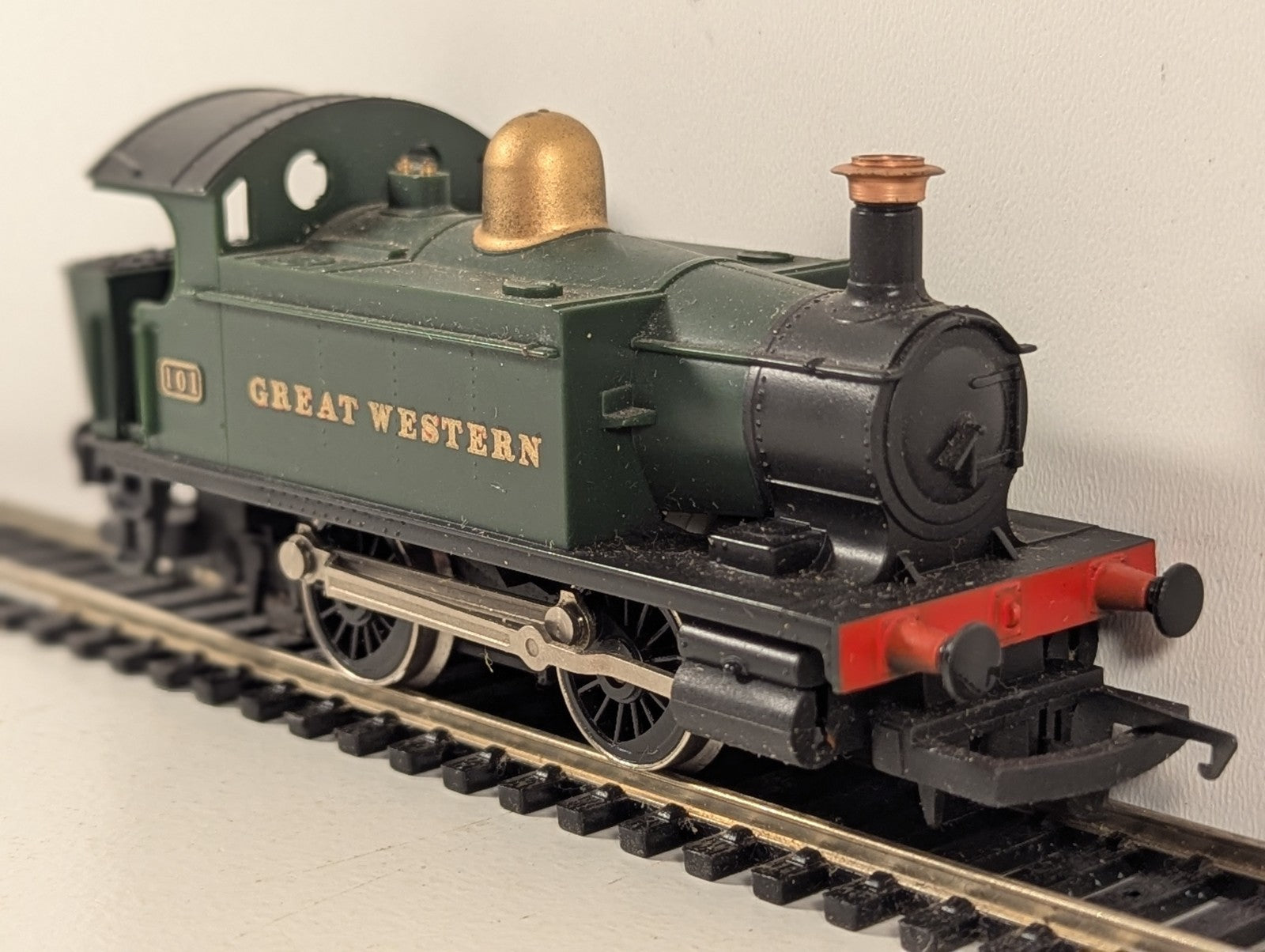 Hornby R077 GWR Holden Class 101 0-4-0T Tank Locomotive OO Gauge