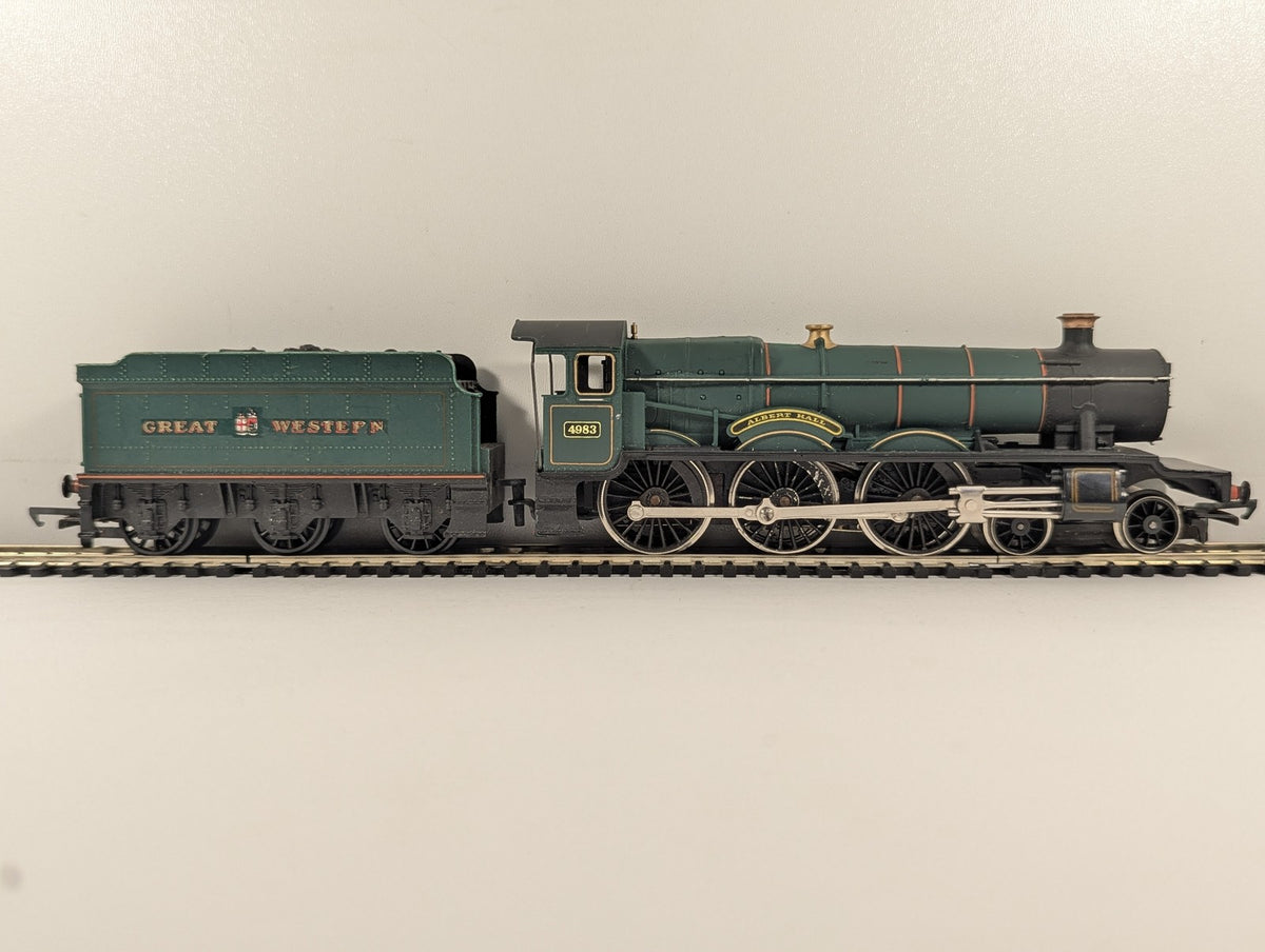 Hornby OO Gauge GWR 4900 Class 'Albert Hall' Steam Locomotive 4983 GWR Green