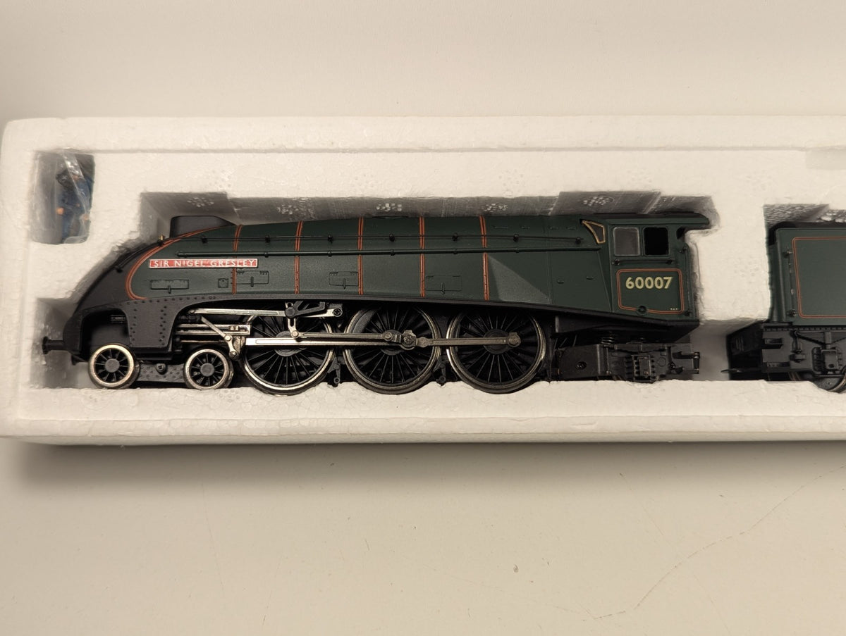 Bachmann 31-954A OO Gauge A4 Class 60007 “Sir Nigel Gresley” – BR Lined Green