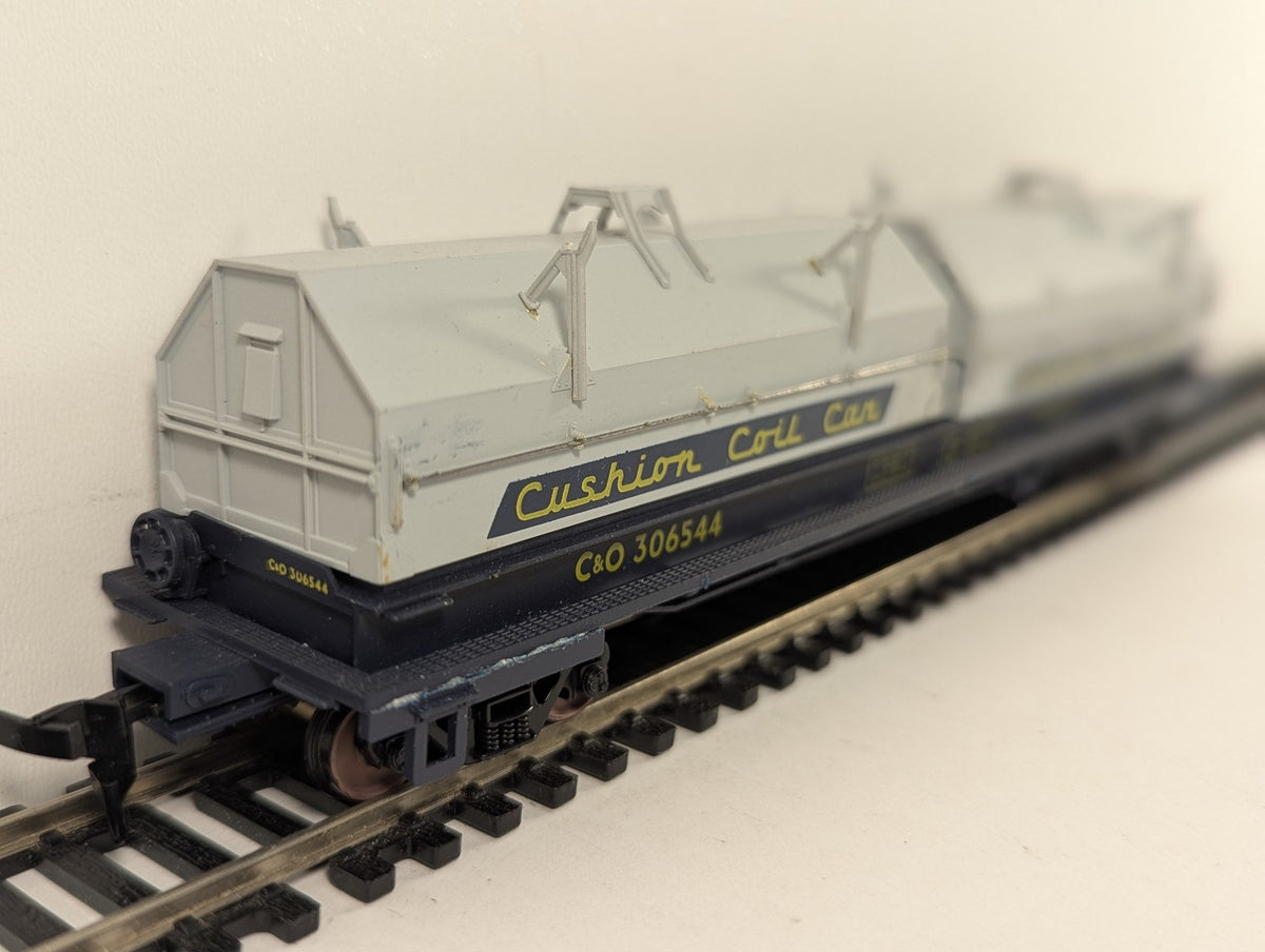 Walthers HO Gauge Cushion Coil Car 306544 C&O 932-3851