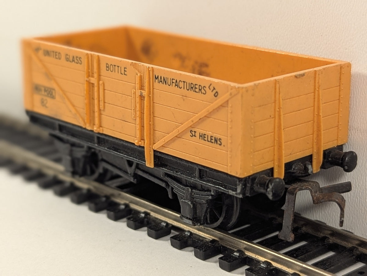 Hornby Dublo OO Gauge 5 Plank Open Wagon United Glass Bottle Manufacturers 82