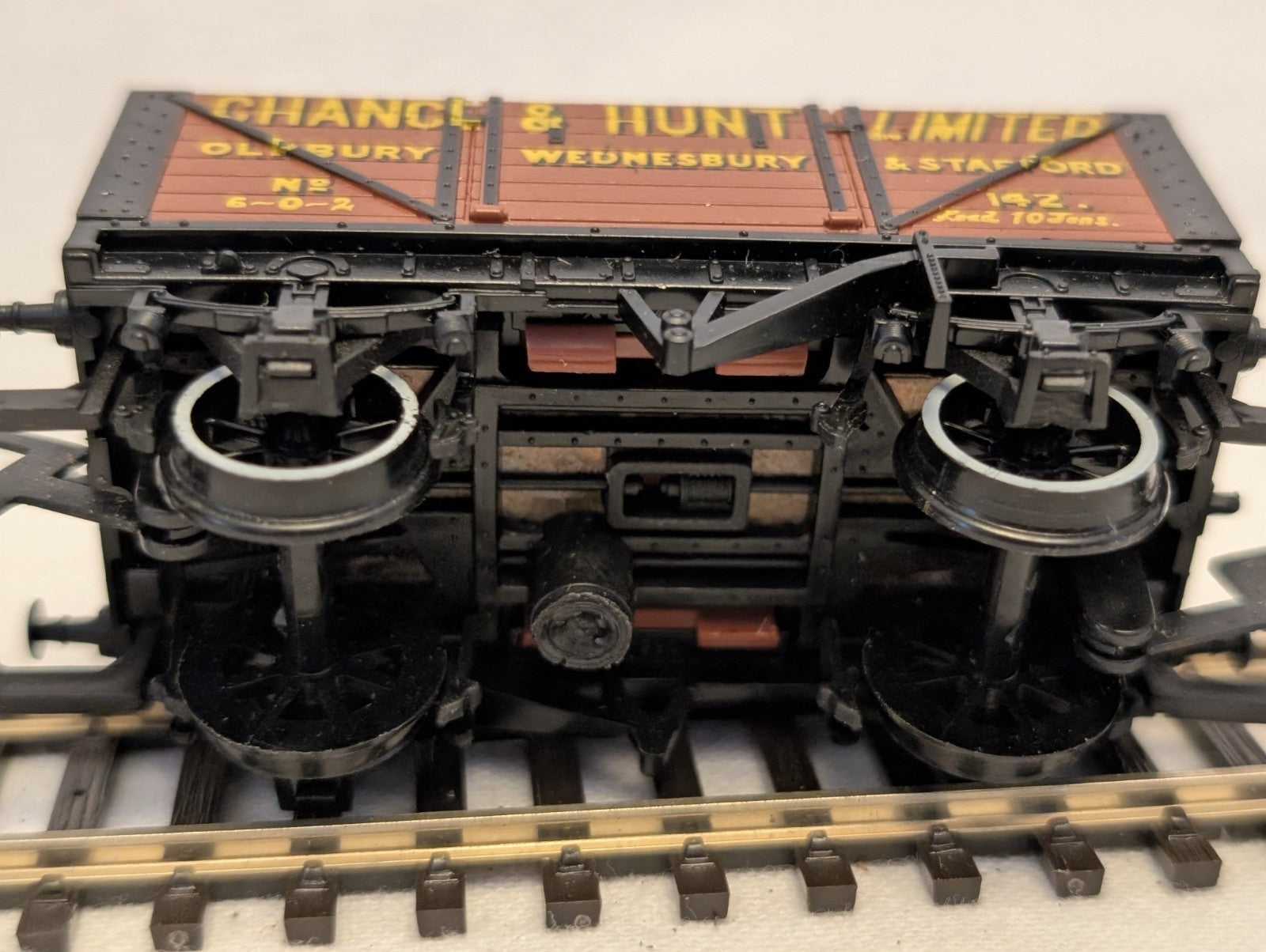 Hornby 5 Plank Wagon 'Chance & Hunt' (with Load) Goods Wagon