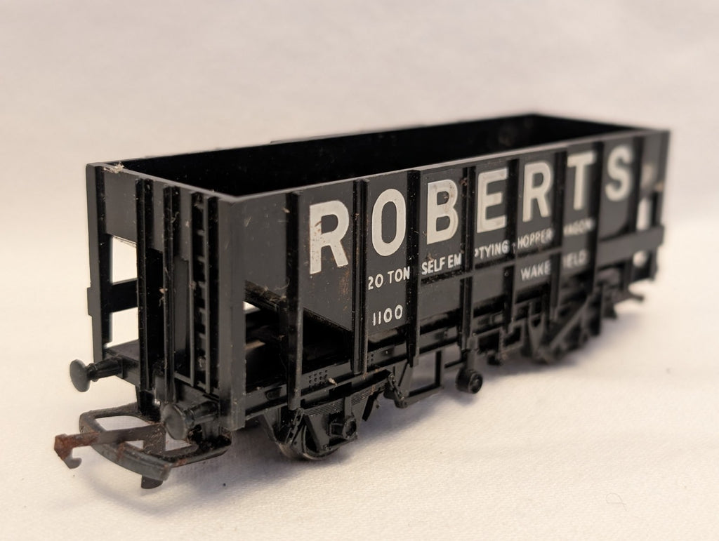 Hornby OO Gauge 20 Ton Self Emptying Hopper Wagon Goods Wagon 1100