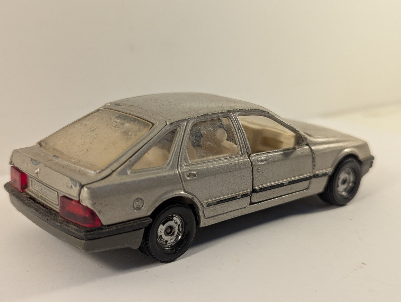 Corgi Ford Sierra 2.3 Ghia Diecast Model Car