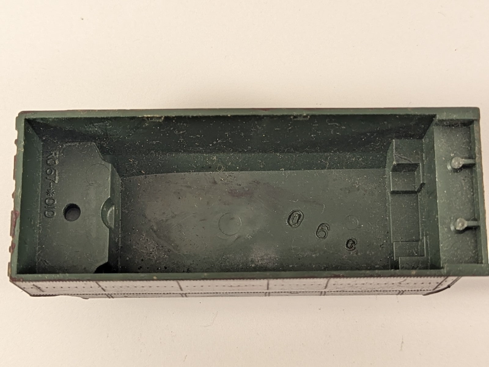 Tri-ang Hornby OO Gauge Stanier Tender Shell BR Lined Black - Spares/Repairs