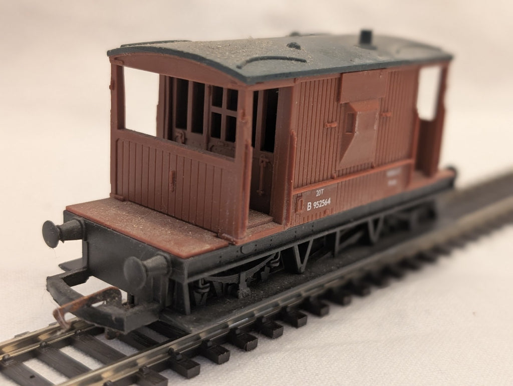 Hornby OO Gauge BR 20 Ton Brake Van
