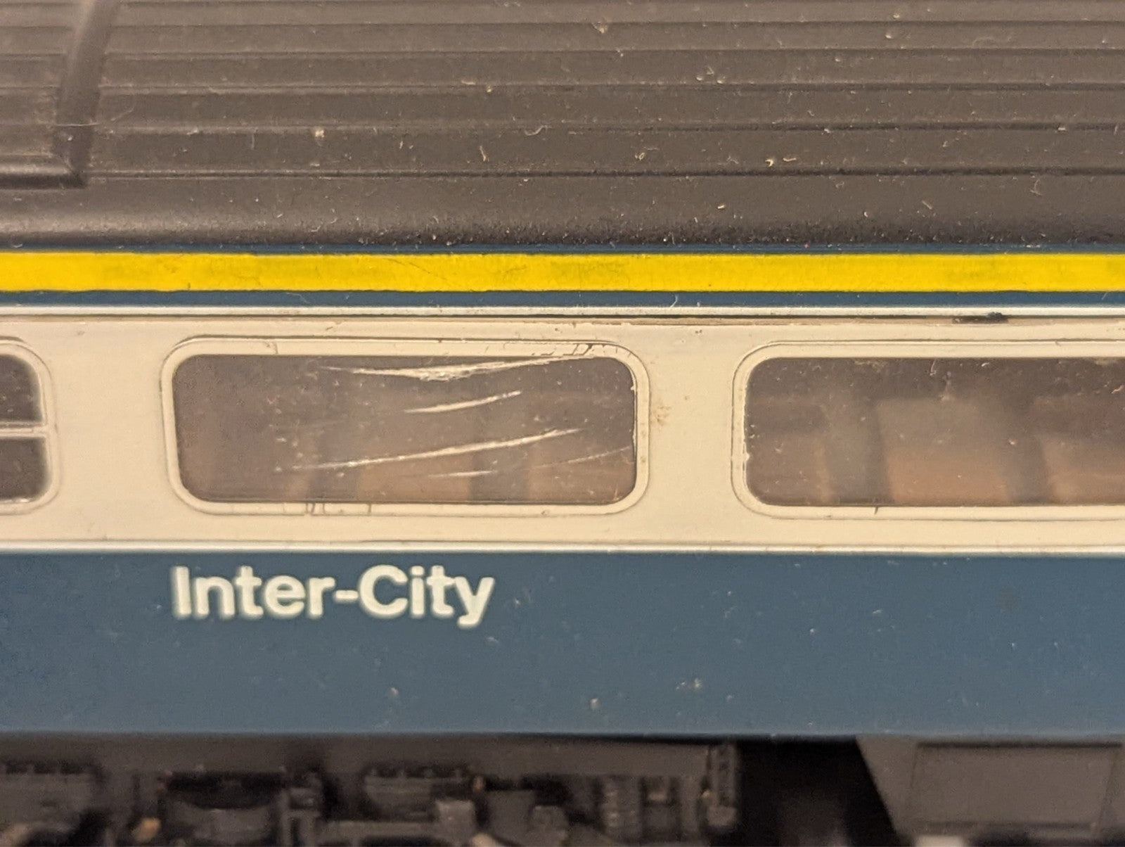 Hornby R4366 BR Mk3 First Class Open Coach OO Gauge