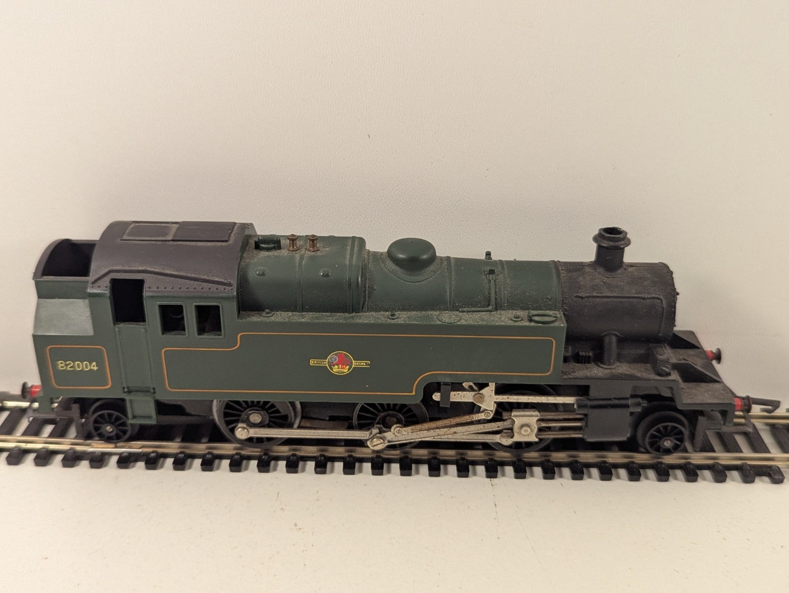 Tri-ang Hornby OO Gauge R59 BR Green Class 3MT 2-6-2 Tank 82004 Needs Attention