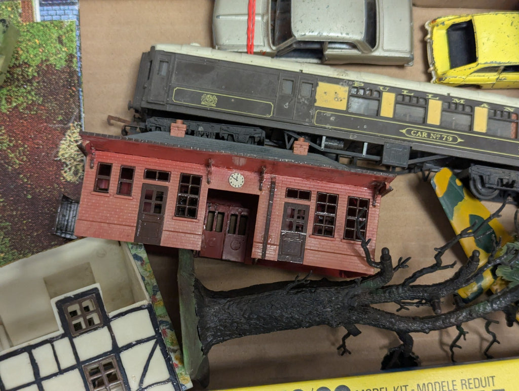 Job Lot of OO Gauge Model Railway Spares & Parts