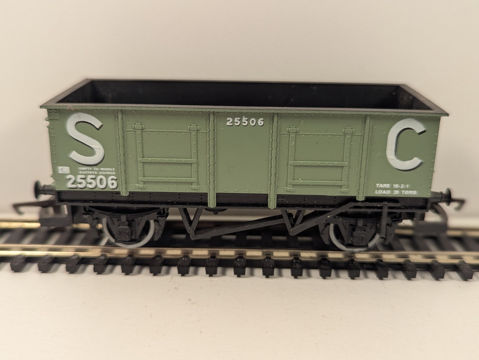 Hornby R730 OO Gauge S.C.255.06 Large Mineral Wagon