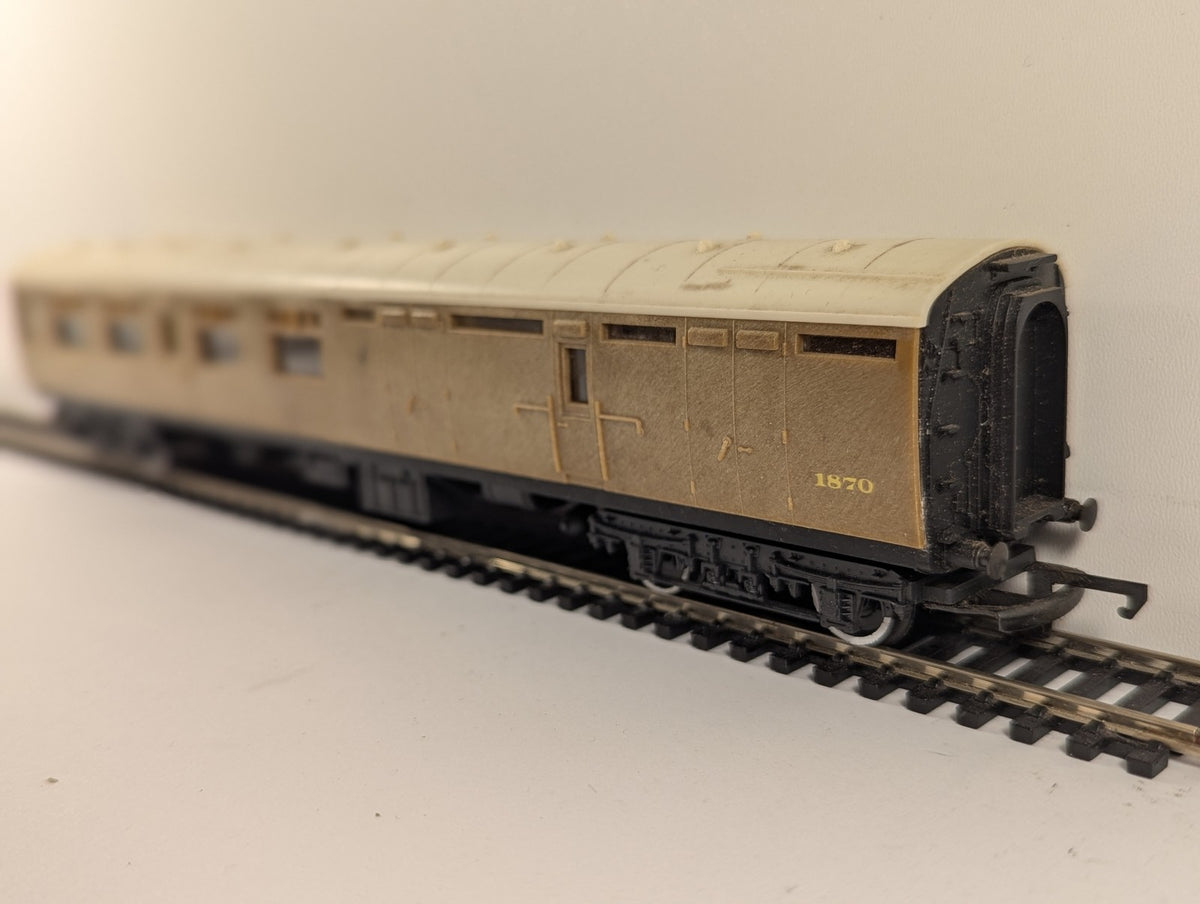 Tri-ang OO Gauge LNER Brake Third Coach Coaches 1870 LNER Teak R23