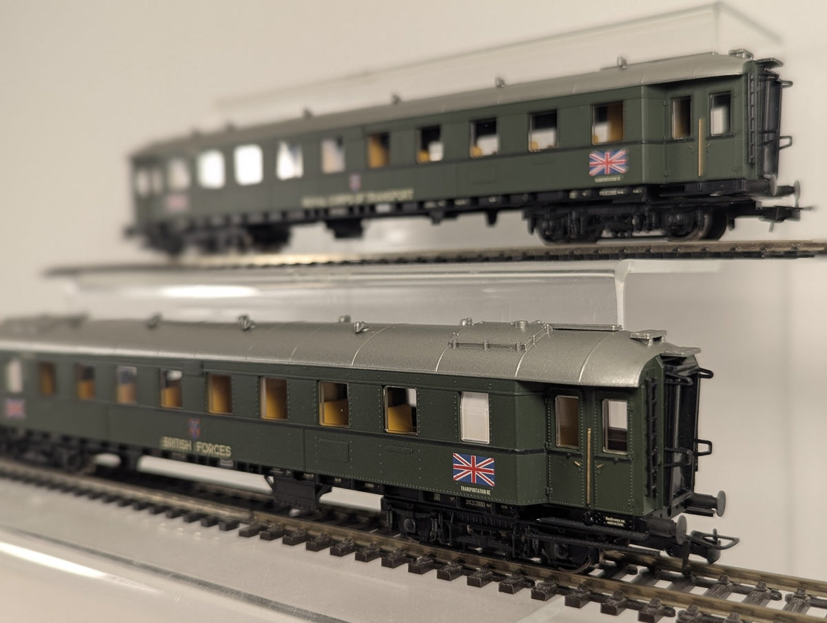 Liliput HO Gauge Wagenset Brit. Rheinarmee, Ep. III Passenger Coach Set