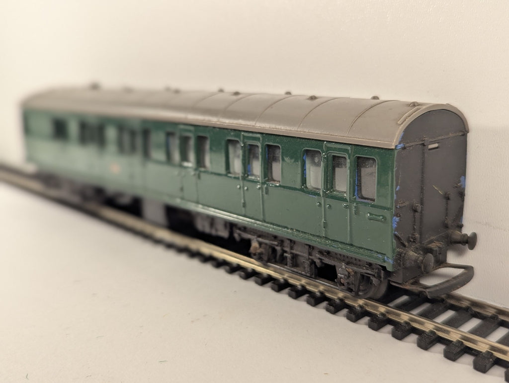 Tri-ang OO Gauge Class 302 EMU Driving Trailer Coach Coaching Stock