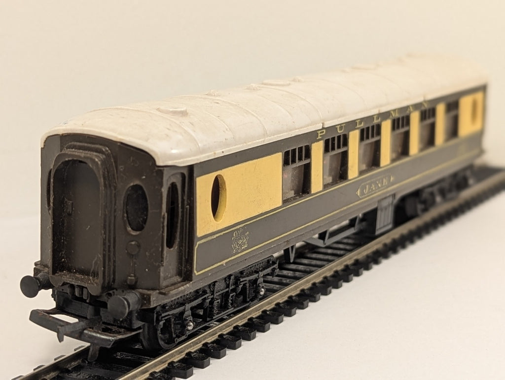 Tri-ang R228 OO Gauge Pullman Coach Jane
