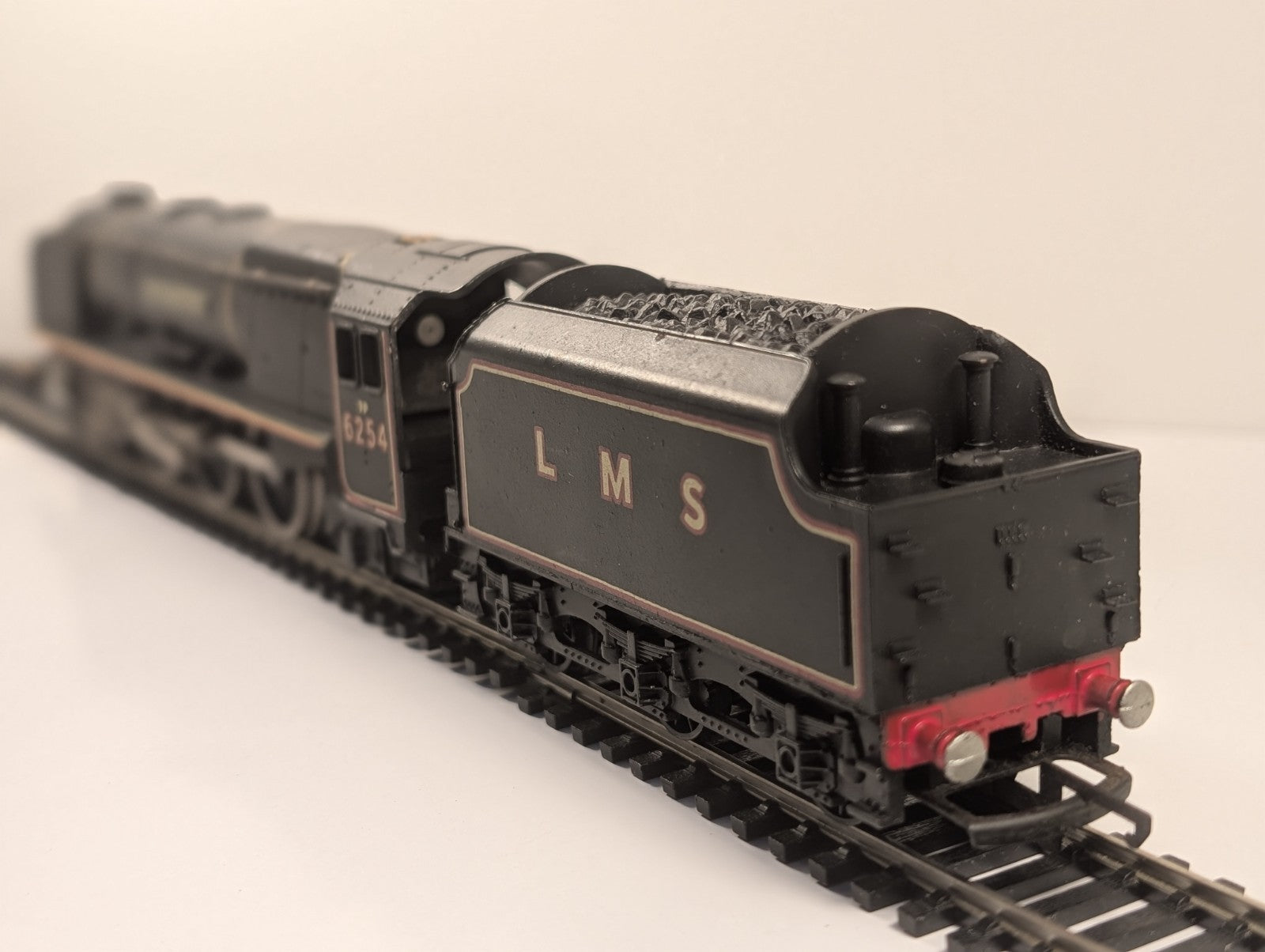 Wrenn W2227 OO Gauge Duchess Class 4-6-2 “City of Stoke-on-Trent” LMS Black