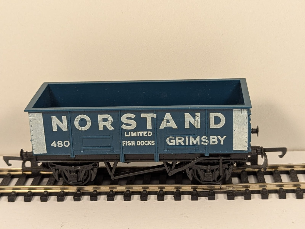 Hornby OO Gauge Norstand Grimsby Fish Docks Mineral Wagon