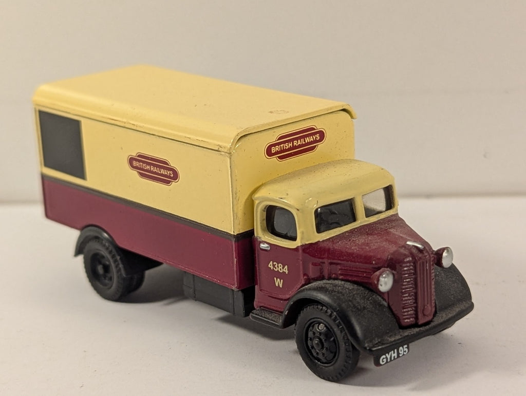 Classix 1:76 Scale (OO Gauge) Austin K2 Box Van Die-cast Vehicle 43