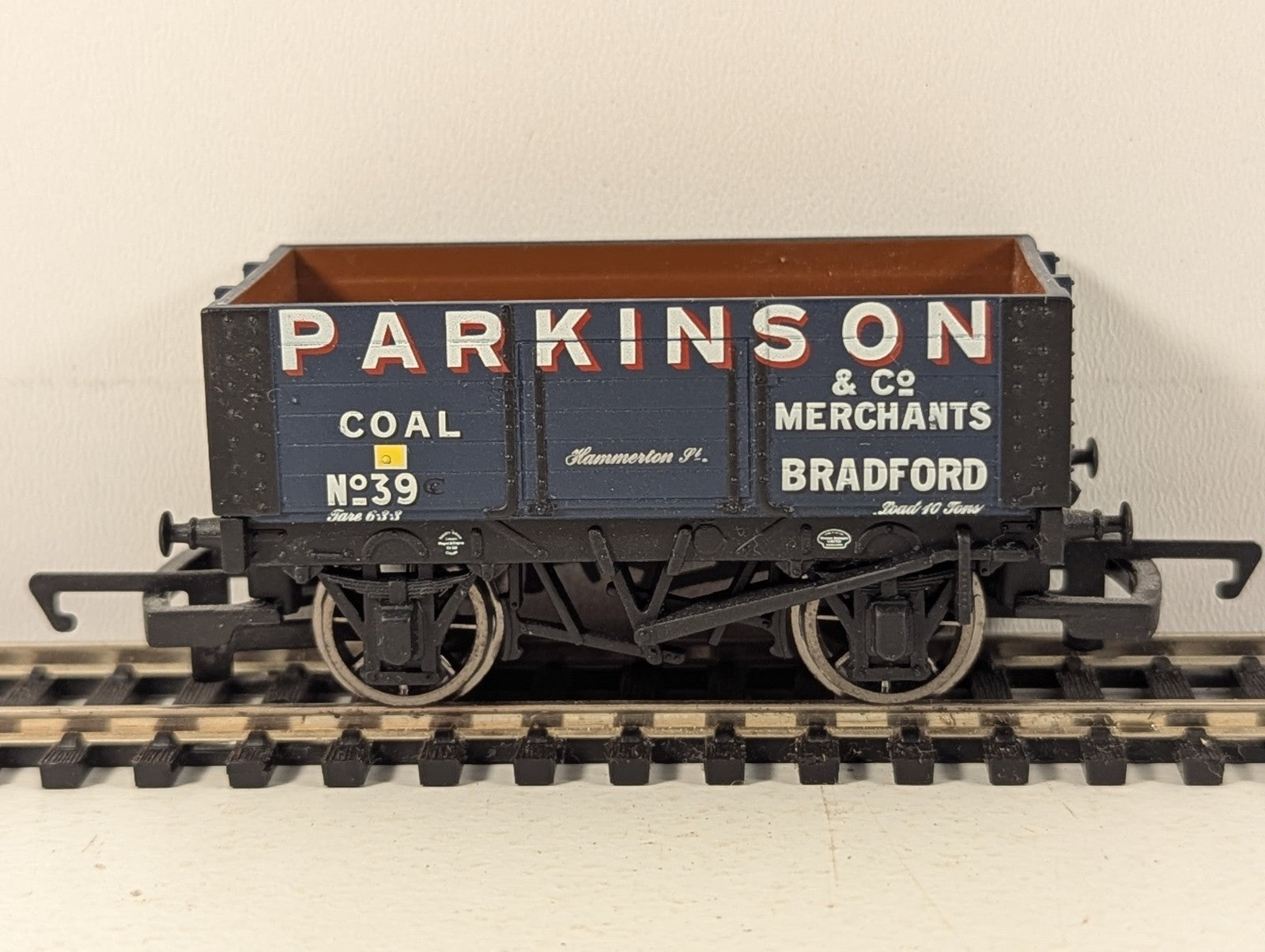 Hornby OO Gauge 7 Plank Open Wagon Parkinson Goods Wagon 39 Parkins