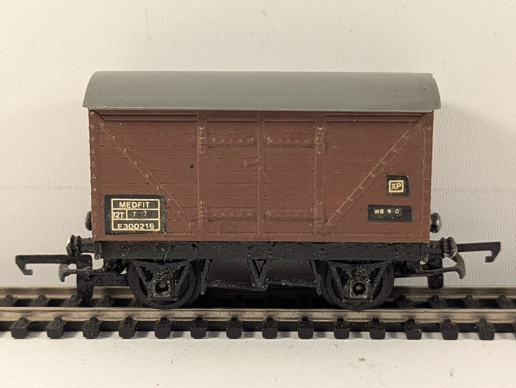 Tri-ang OO Gauge BR 12T Covered Goods Van Goods Wagon E300216 BR Bauxite R11