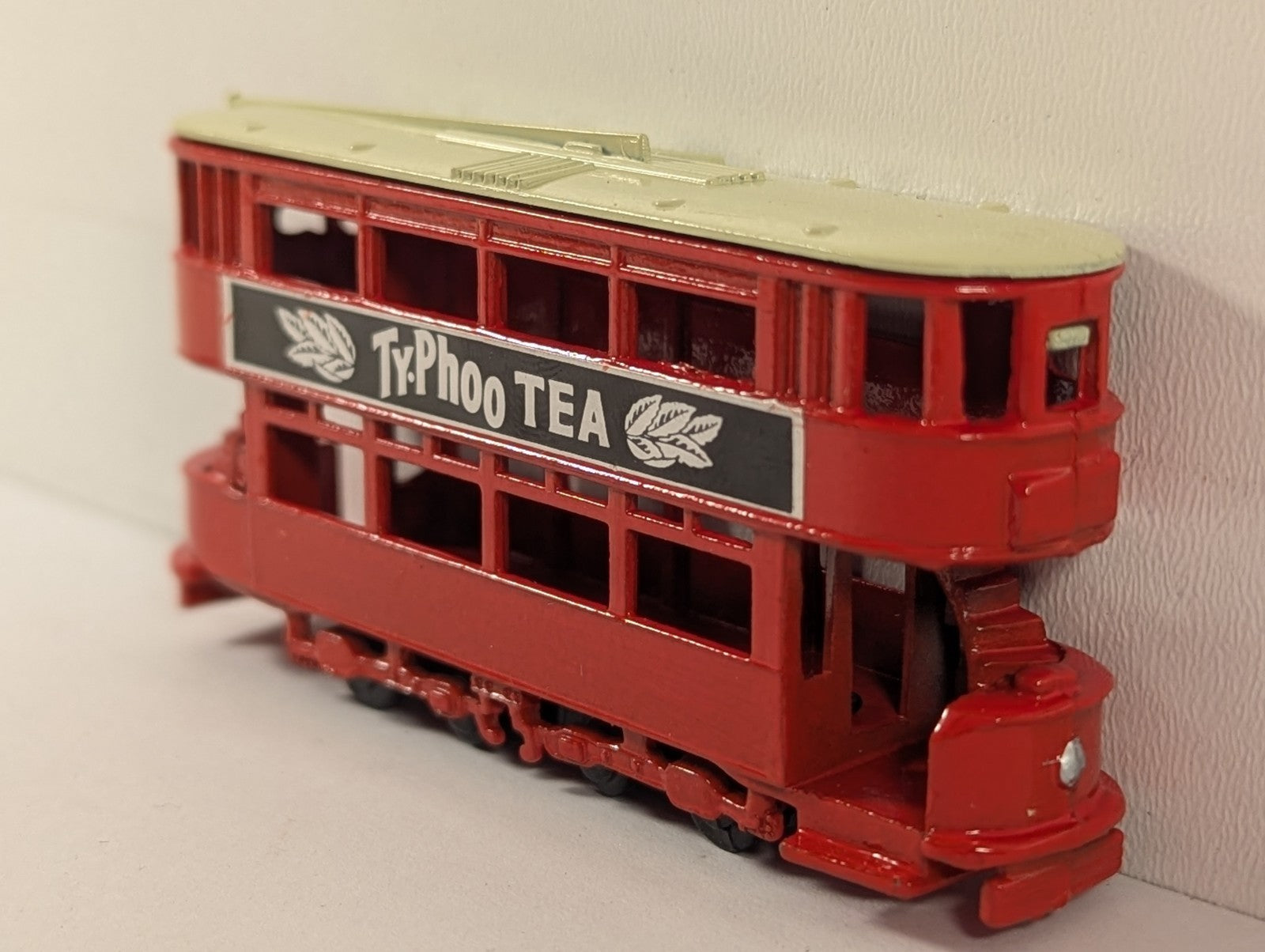 Lledo Jubilee Tram (Original E1 London Tram) Ty.Phoo Tea Red