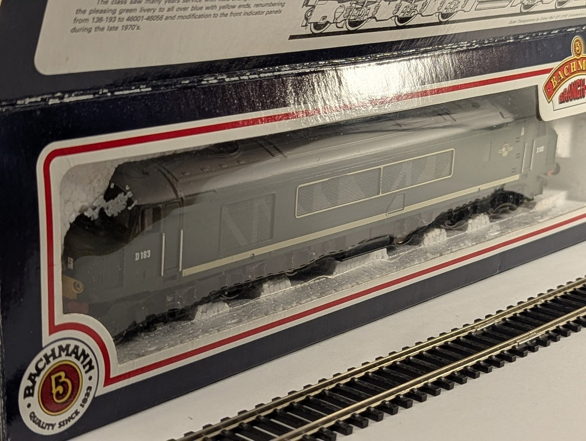 Bachmann OO Gauge Class 46 Peak Diesel Locomotive D193 BR Green 31-077
