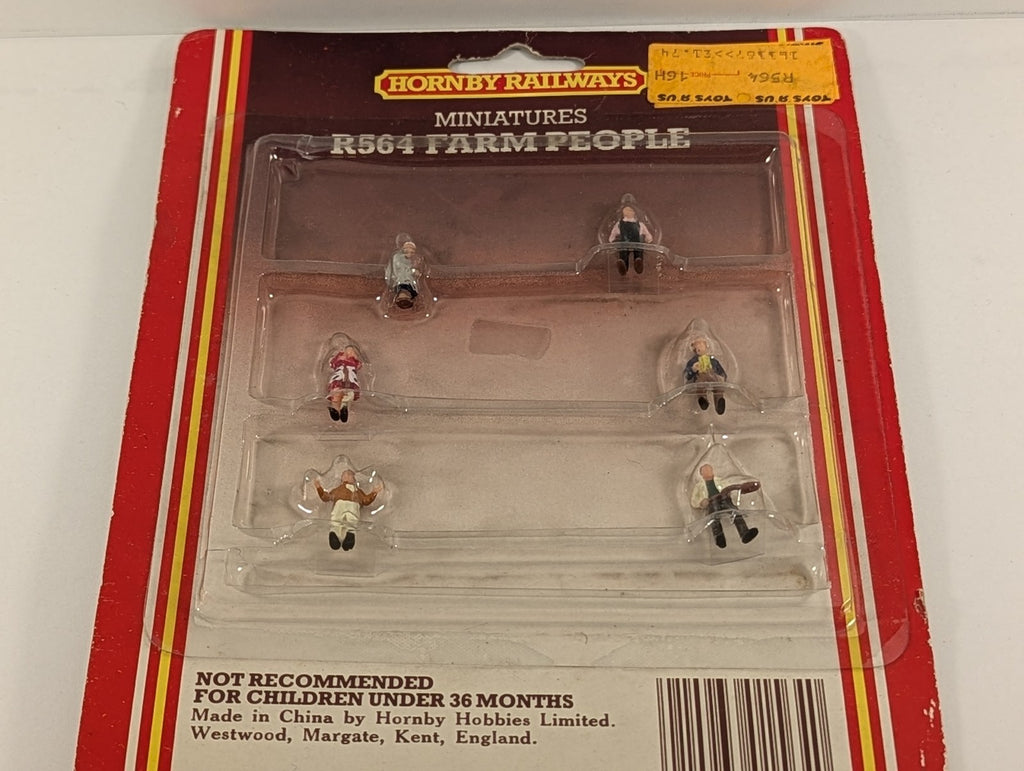 Hornby OO Gauge Farm People Figures R564