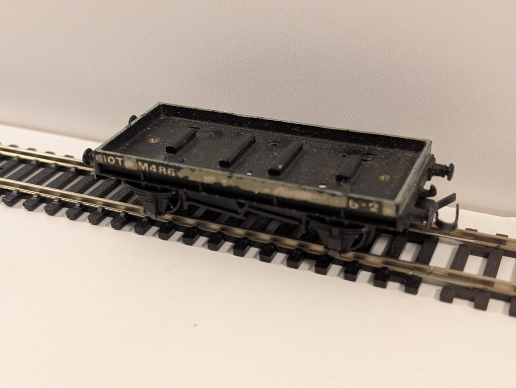 Hornby Dublo Flatbed Low-Sided Wagon – OO Gauge