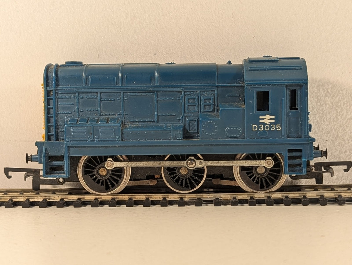 Tri-ang Hornby OO Gauge Class 08 Diesel Shunter Locomotive D3035 BR Blue R.152