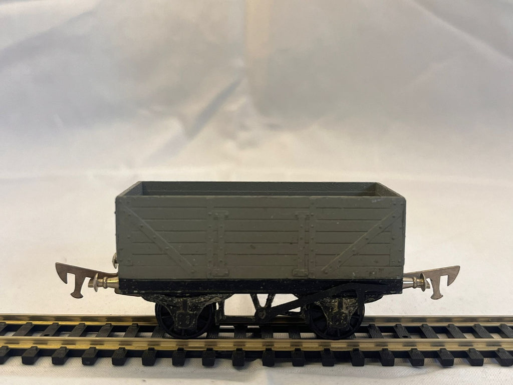 Graham Farrish 7 Plank Wagon Grey Finish