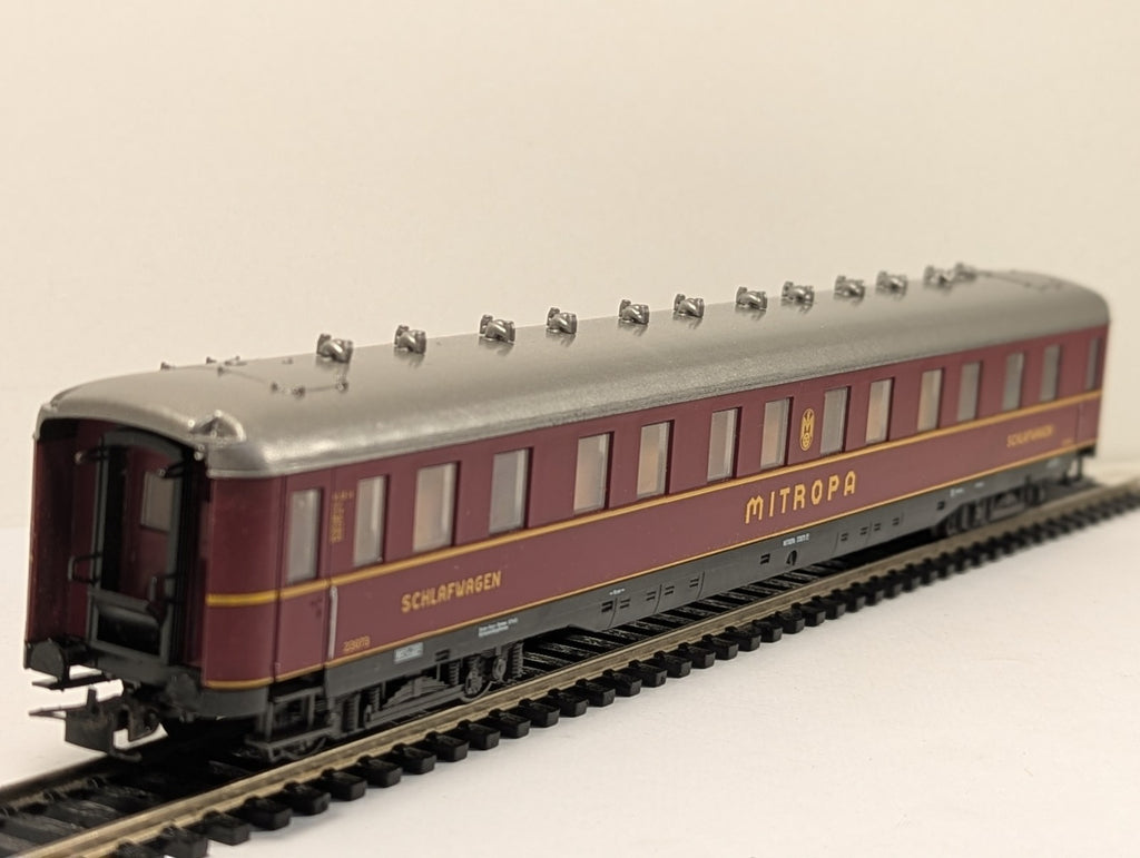 Liliput L382803 HO Gauge MITROPA Sleeping Car