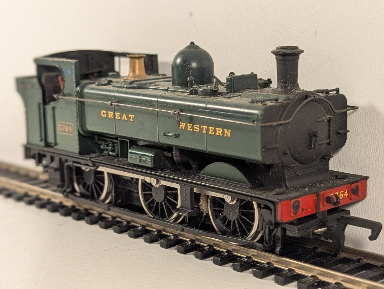 Mainline 37084 GWR Class 57XX 0-6-0PT No.5764 Pannier Tank Missing Roof
