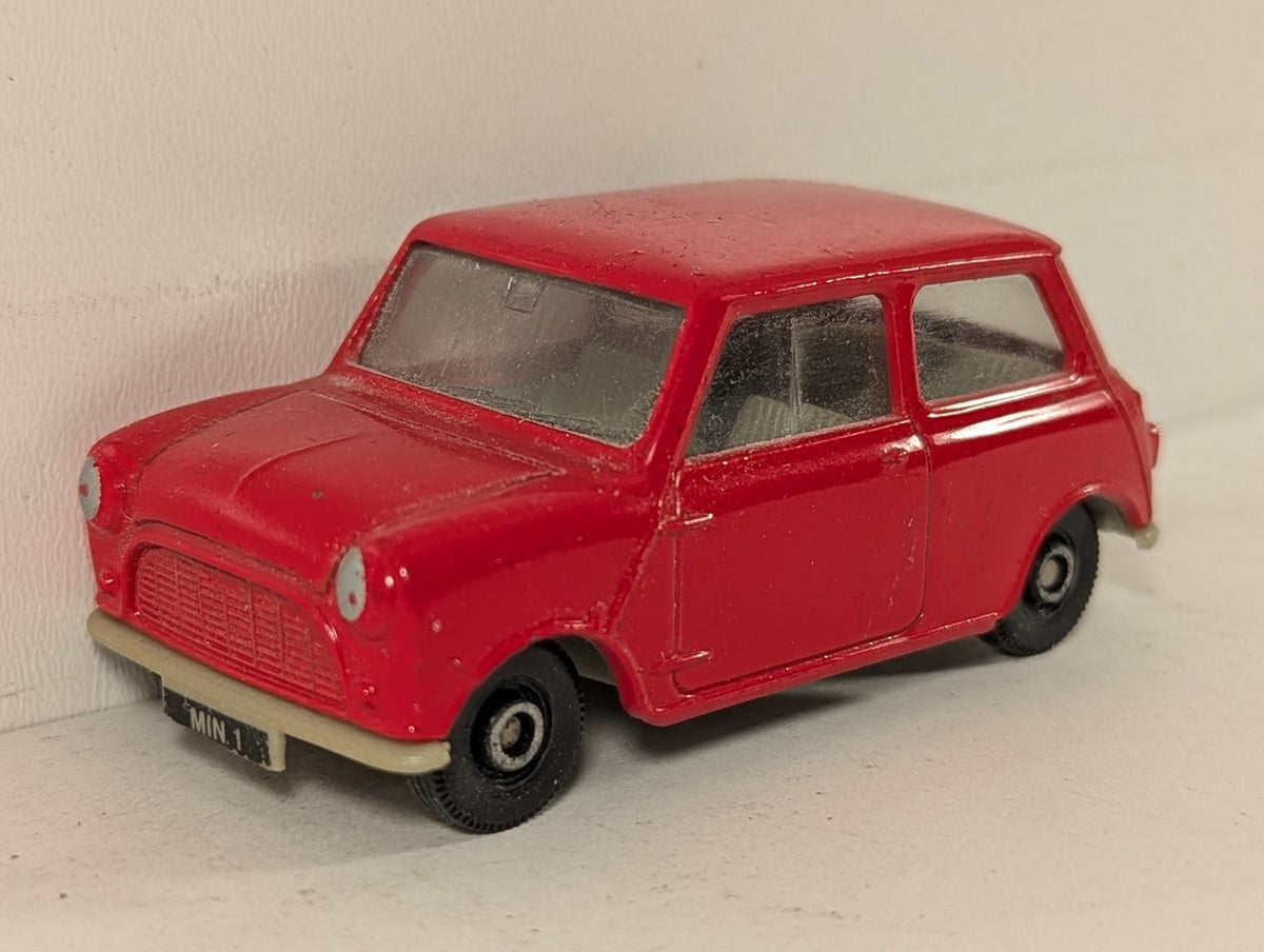 Corgi 1:64 Morris Mini Minor Die-cast Model Vehicle MIN 1 Red