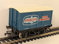 Hornby R105 OO Gauge Birds Eye Fish Fingers Van