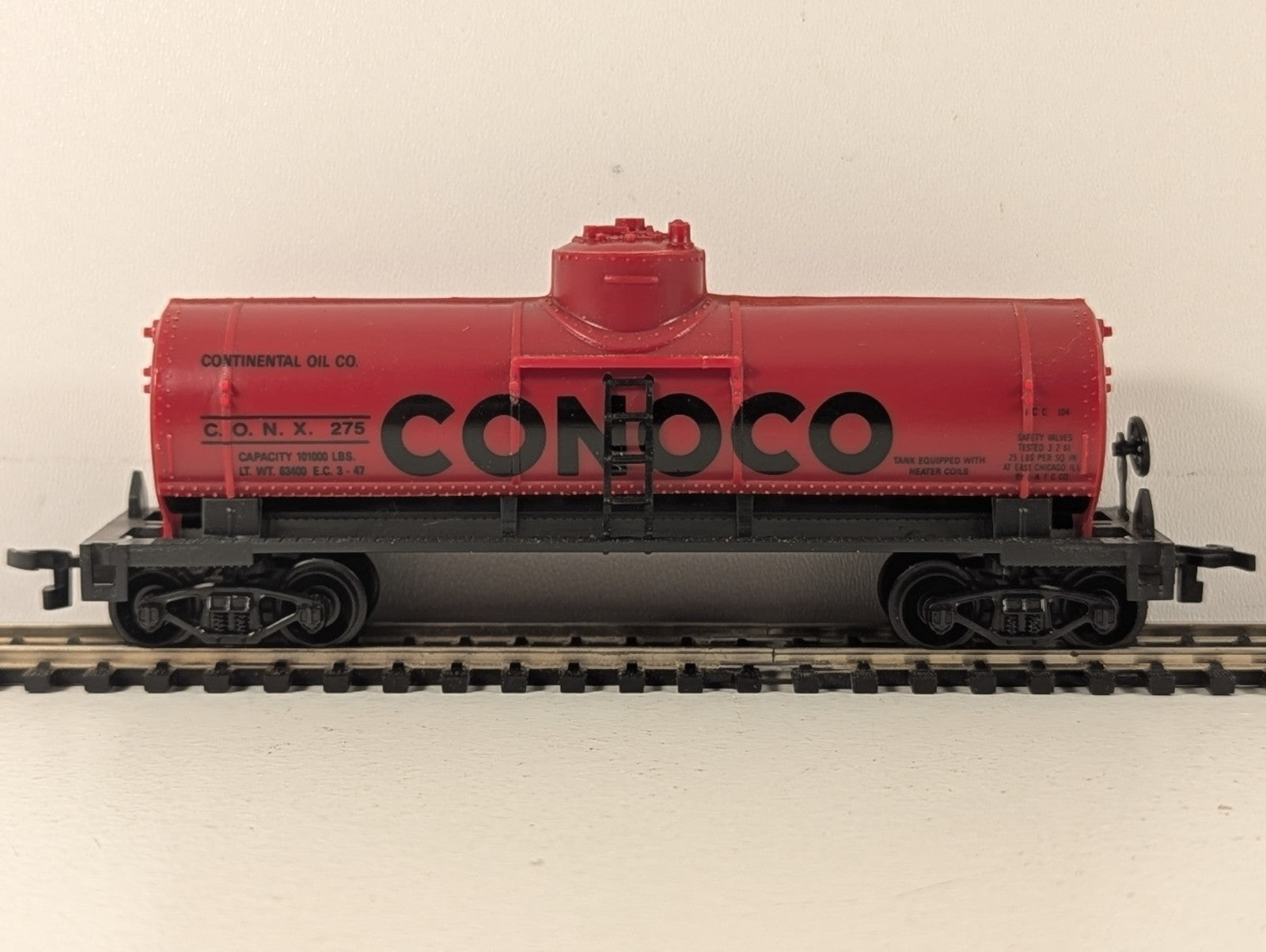 Life-Like HO Gauge Continental Oil Co. Conoco Tank Wagon 275 Conoco Red