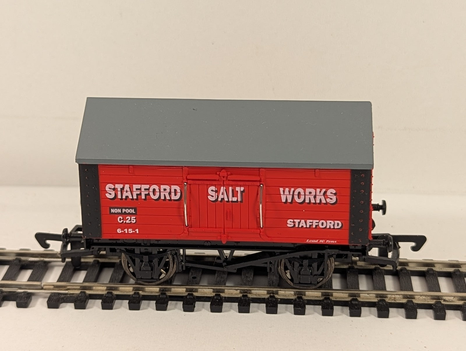 Dapol OO Gauge Stafford Salt Works Salt Van Goods Wagon C.25 B635