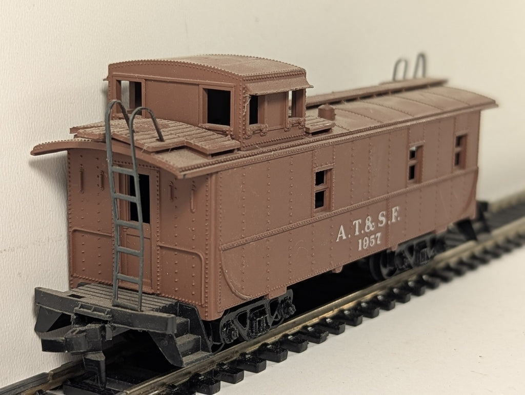 Tri-ang OO Gauge Transcontinental AT&SF Caboose 1957 AT&SF Brown R113