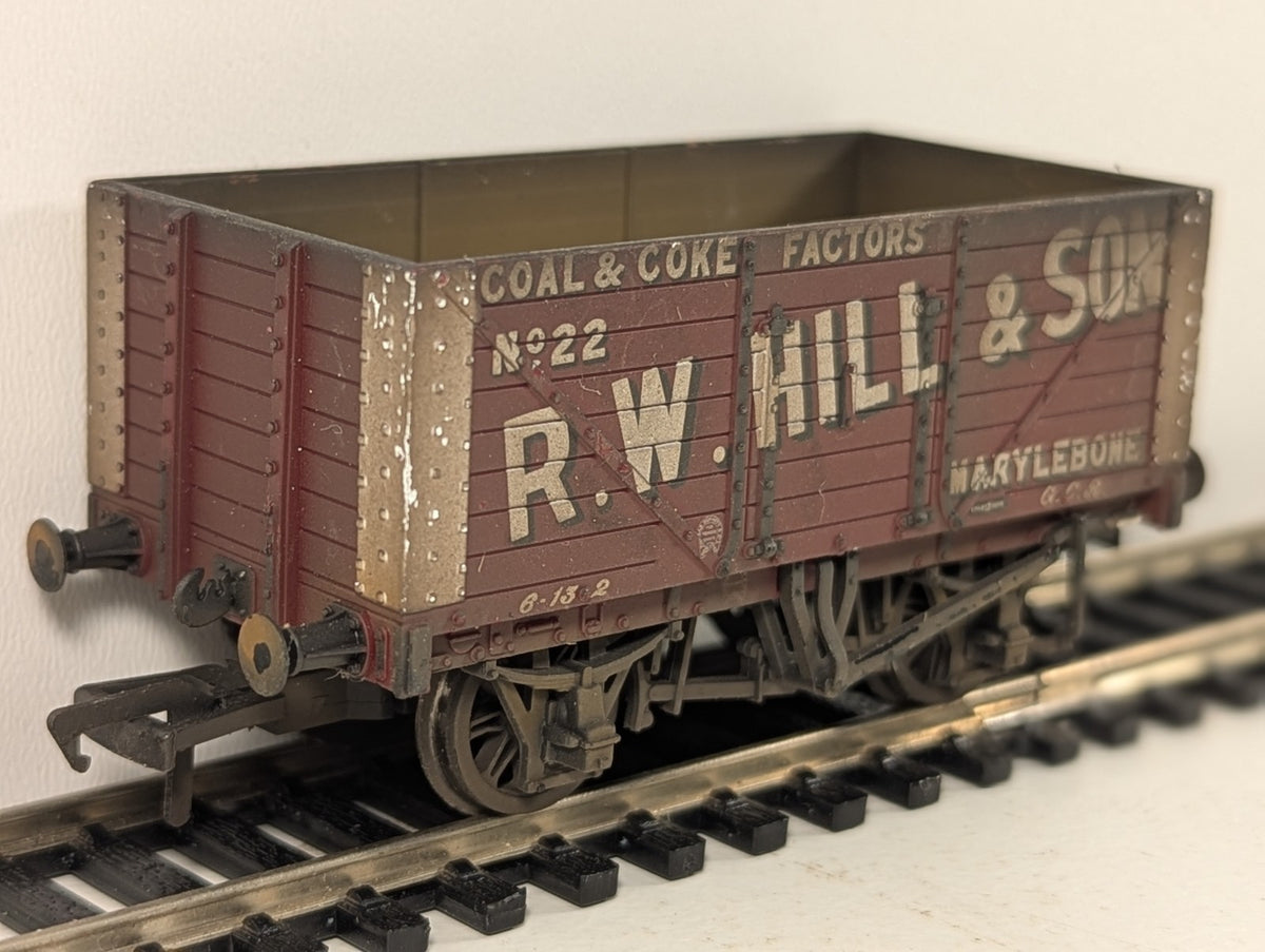 Bachmann Branchline 37-162 8 Plank Wagon “R.W. Hill & Son” Weathered