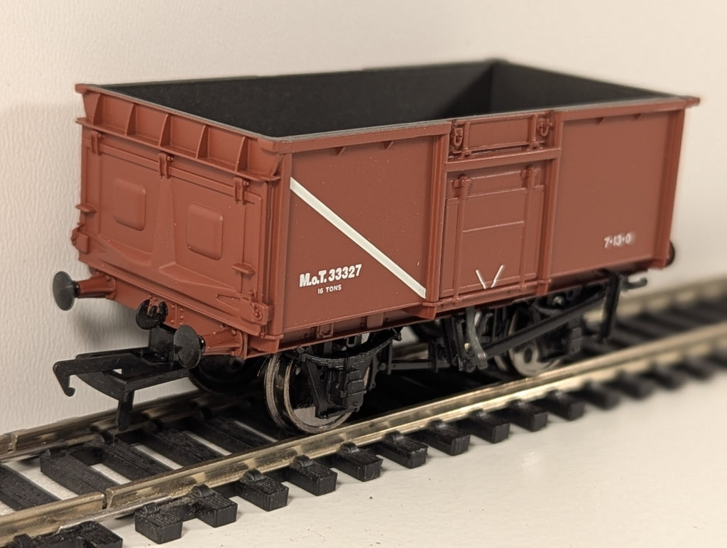 Bachmann 37-376A – 16T Pressed Steel Mineral Wagon No. 33327 (MOT Bauxite)