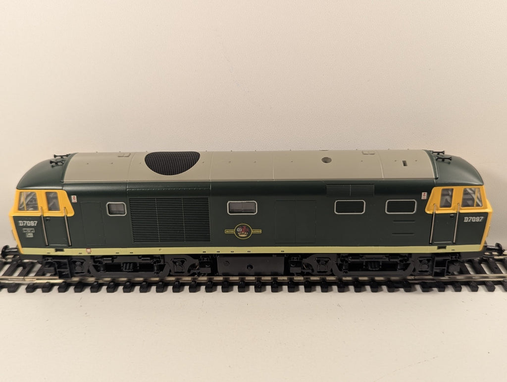 Heljan OO Gauge Class 35 Hymek D7097 DCC Ready