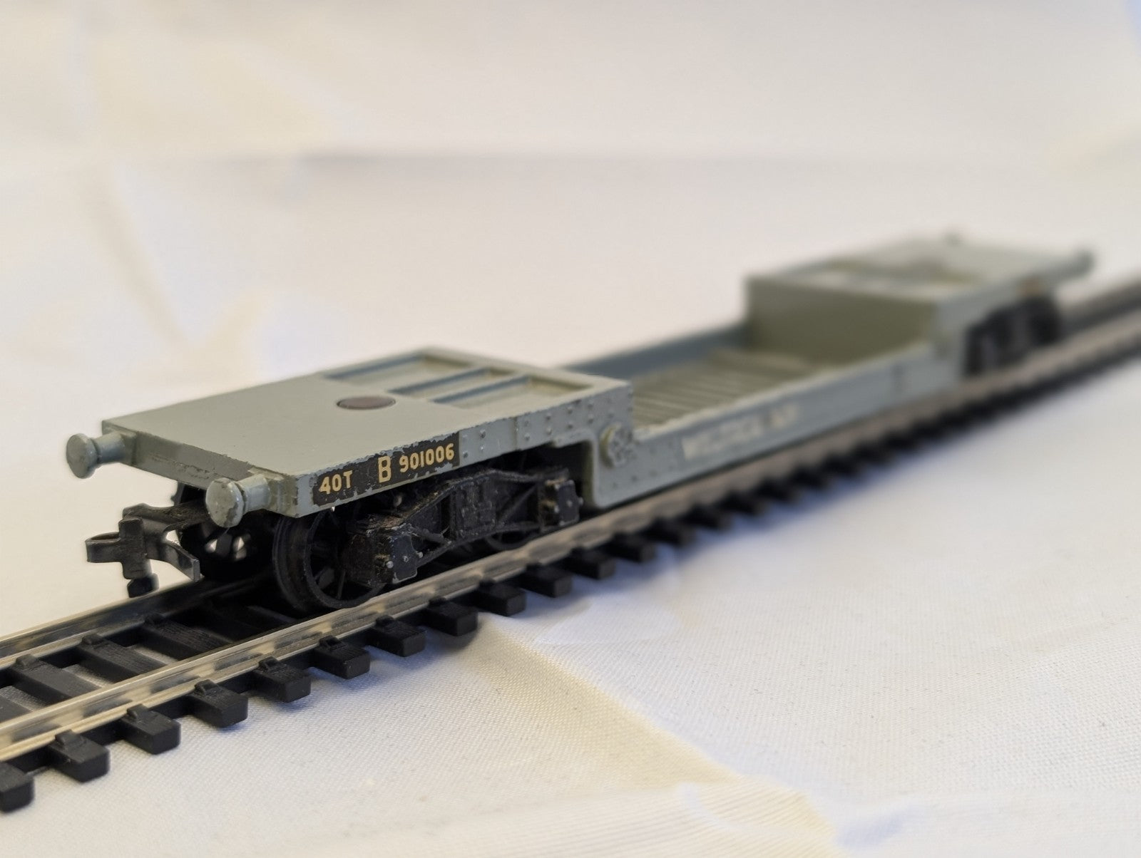Hornby Dublo D1 40-Ton Bogie Well Wagon