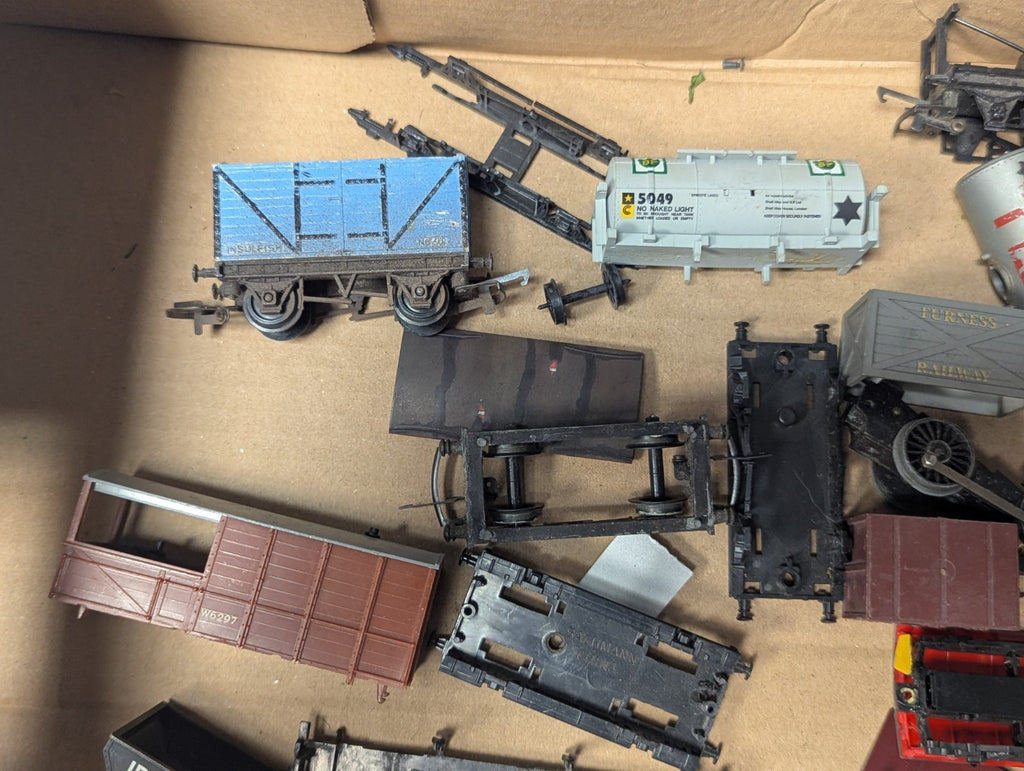 OO Gauge Job Lot of Model Railway Spares & Parts - 205